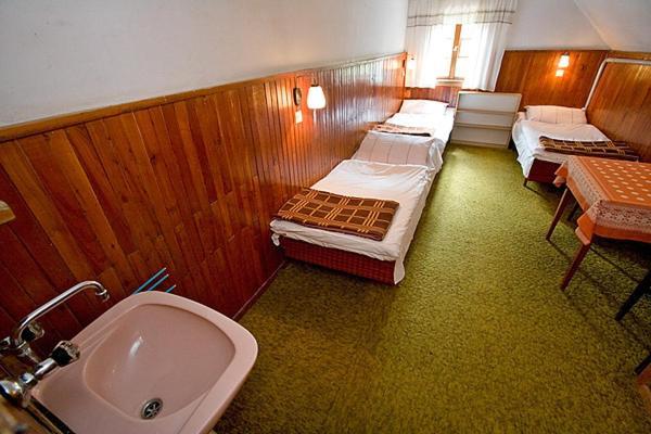 Schronisko Pttk Samotnia Ostello Karpacz Camera foto