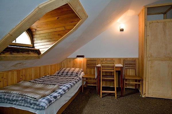 Schronisko Pttk Samotnia Ostello Karpacz Esterno foto